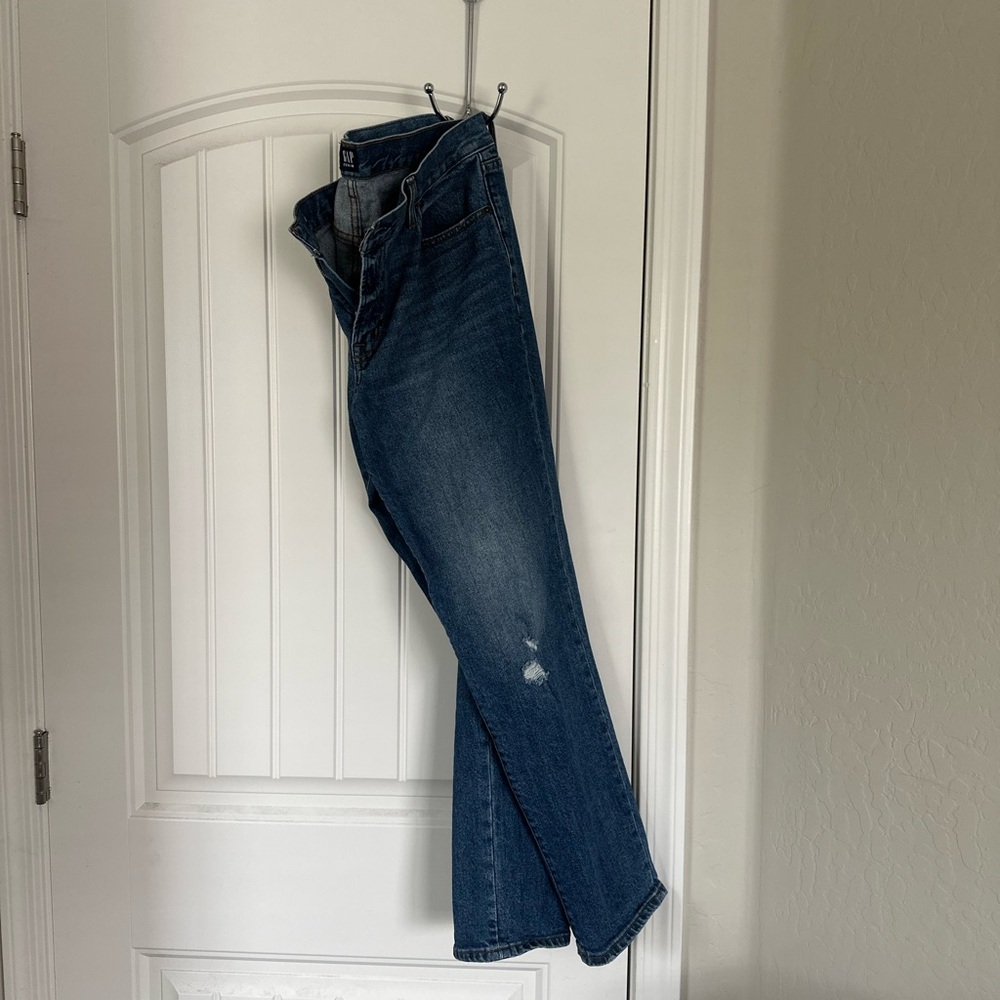 GAP Women's Classic Blue Straight Leg Jeans